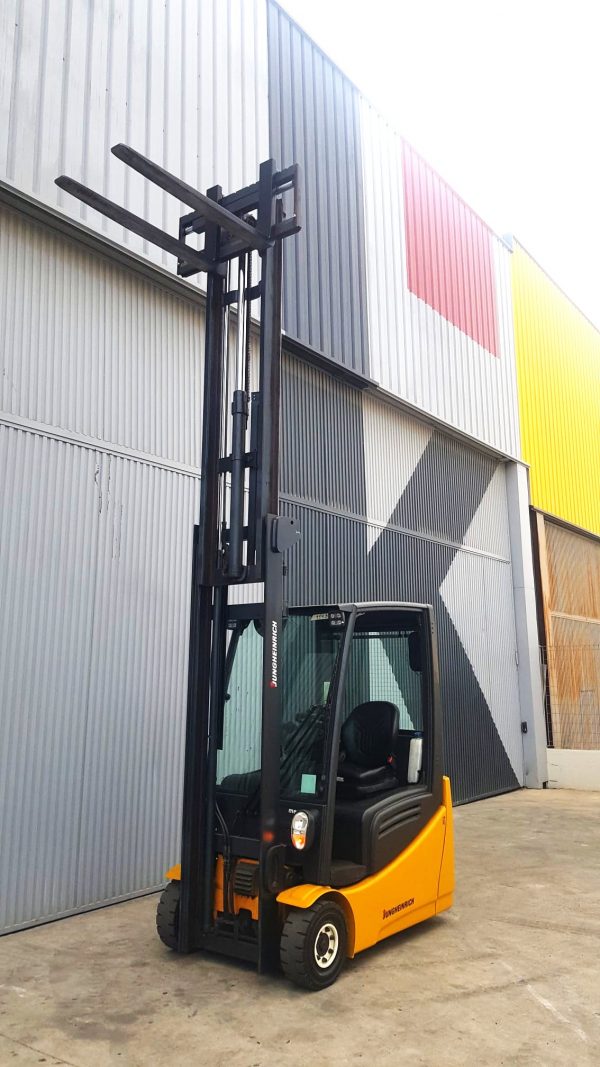CARRETILLA ELEVADORA SEGUNDA MANO JUNGHEINRICH BATERÍA 92% - Imagen 4