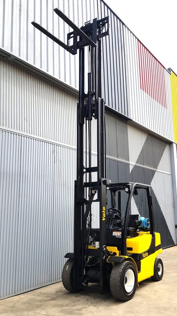 CARRETILLA ELEVADORA USADA GAS YALE - Imagen 6