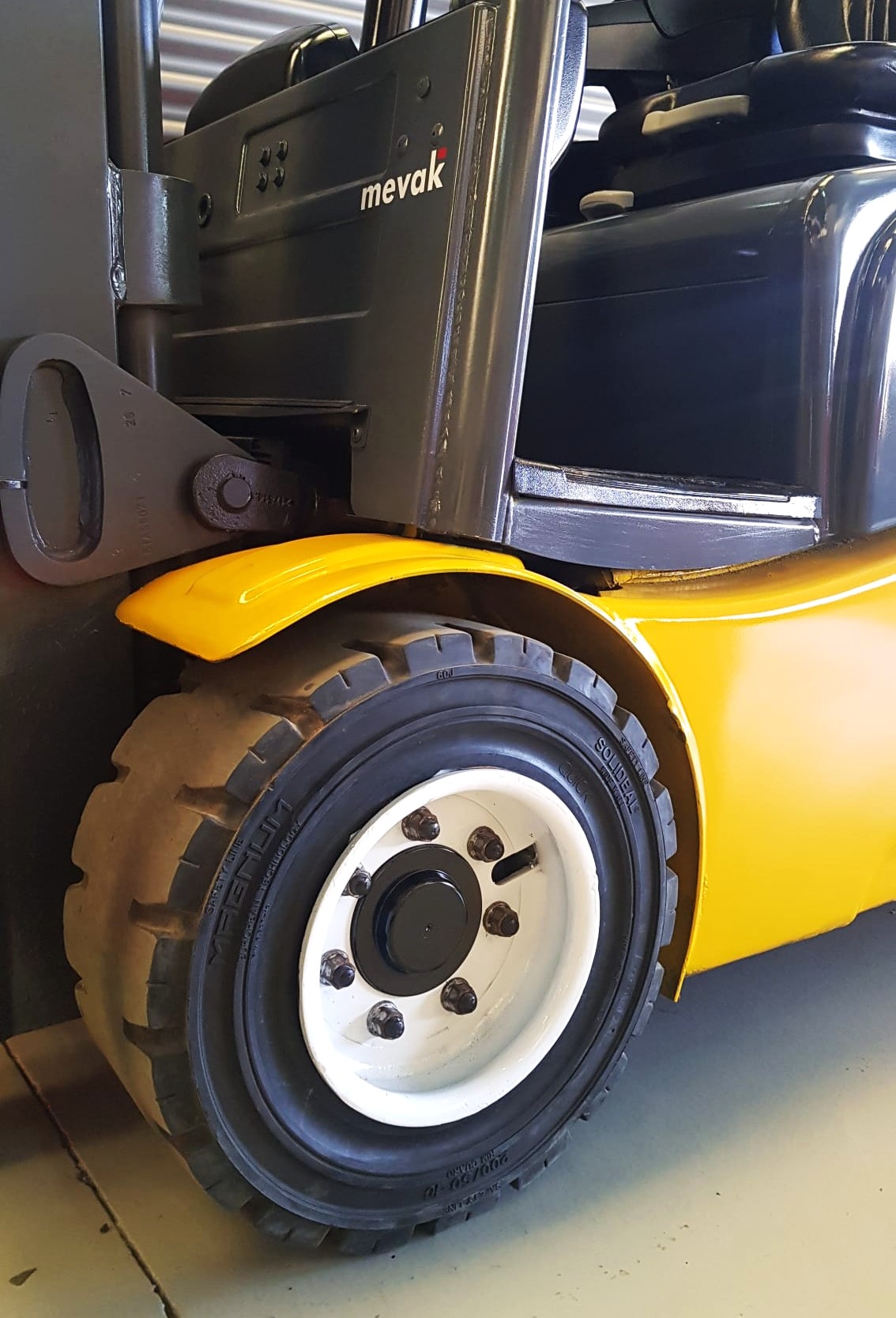 CARRETILLA ELEVADORA OCASIÓN JUNGHEINRICH BATERÍA 89% - Imagen 9