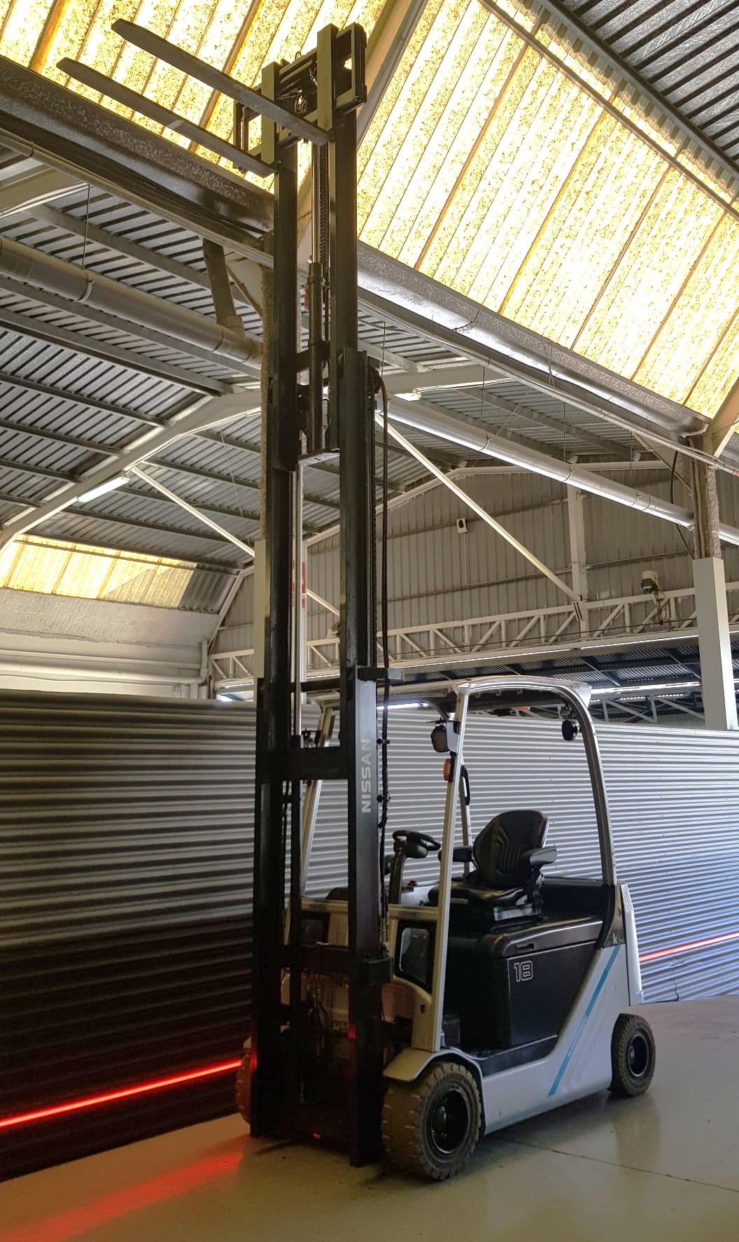 CARRETILLA ELEVADORA SEGUNDA MANO NISSAN BATERÍA NUEVA - Imagen 6