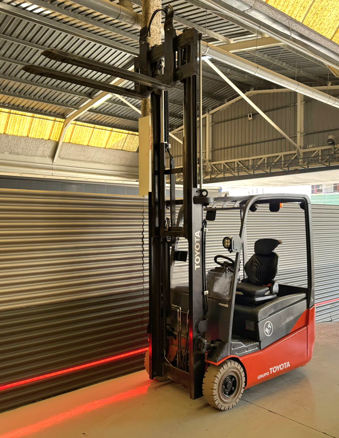 CARRETILLA ELEVADORA OCASIÓN BT BATERÍA NUEVA - Imagen 6