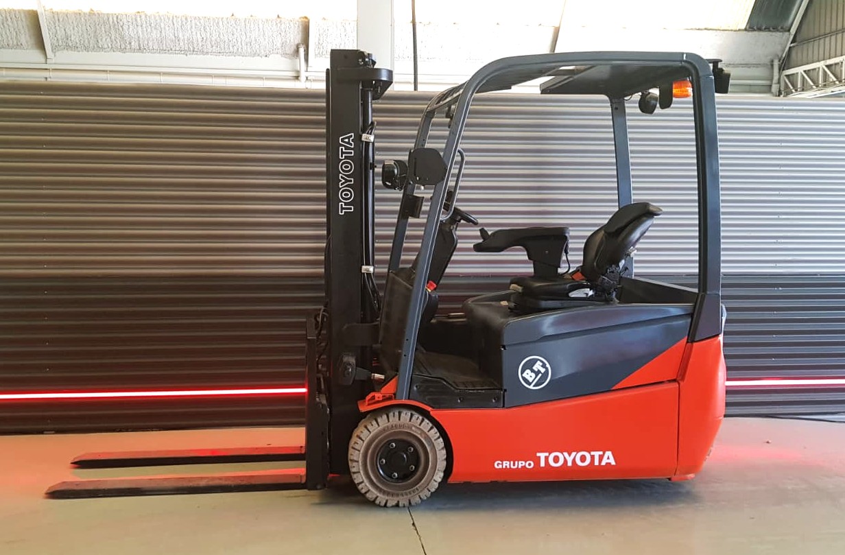 CARRETILLA ELEVADORA OCASION BT BATERÍA 90% - Imagen 3