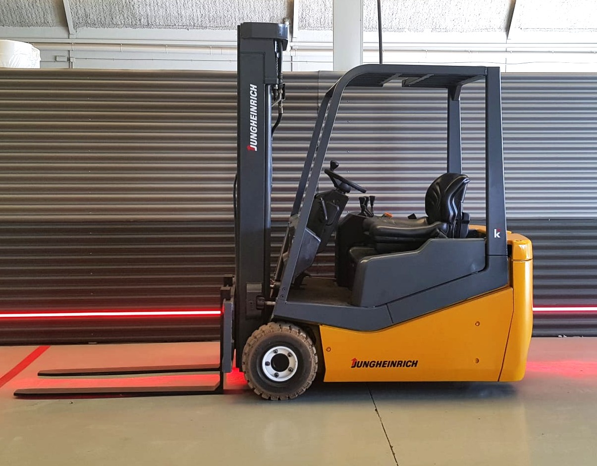 CARRETILLA ELEVADORA OCASION JUNGHEINRICH BATERIA NUEVA - Imagen 4