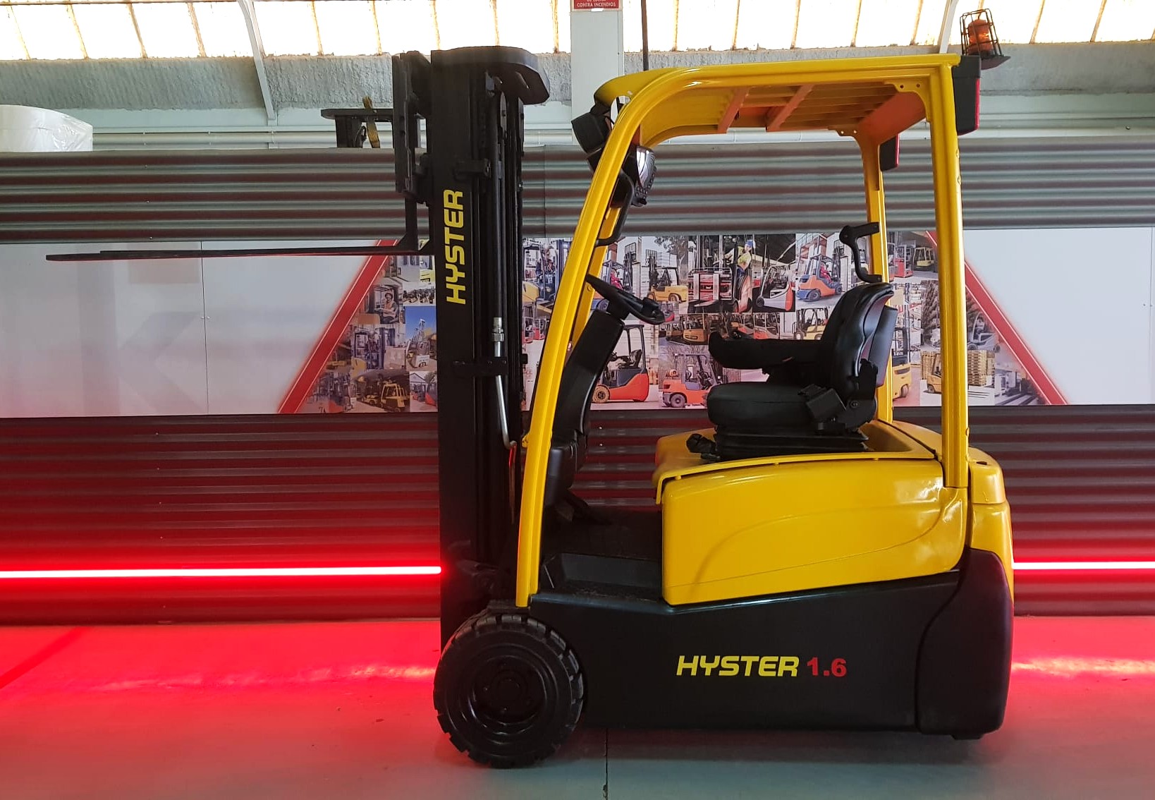 CARRETILLA ELEVADORA OCASION HYSTER BATERIA NUEVA - Imagen 4