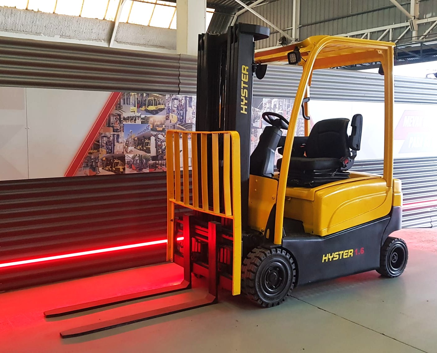 CARRETILLA ELEVADORA USADA HYSTER BATERIA 91% - Imagen 2