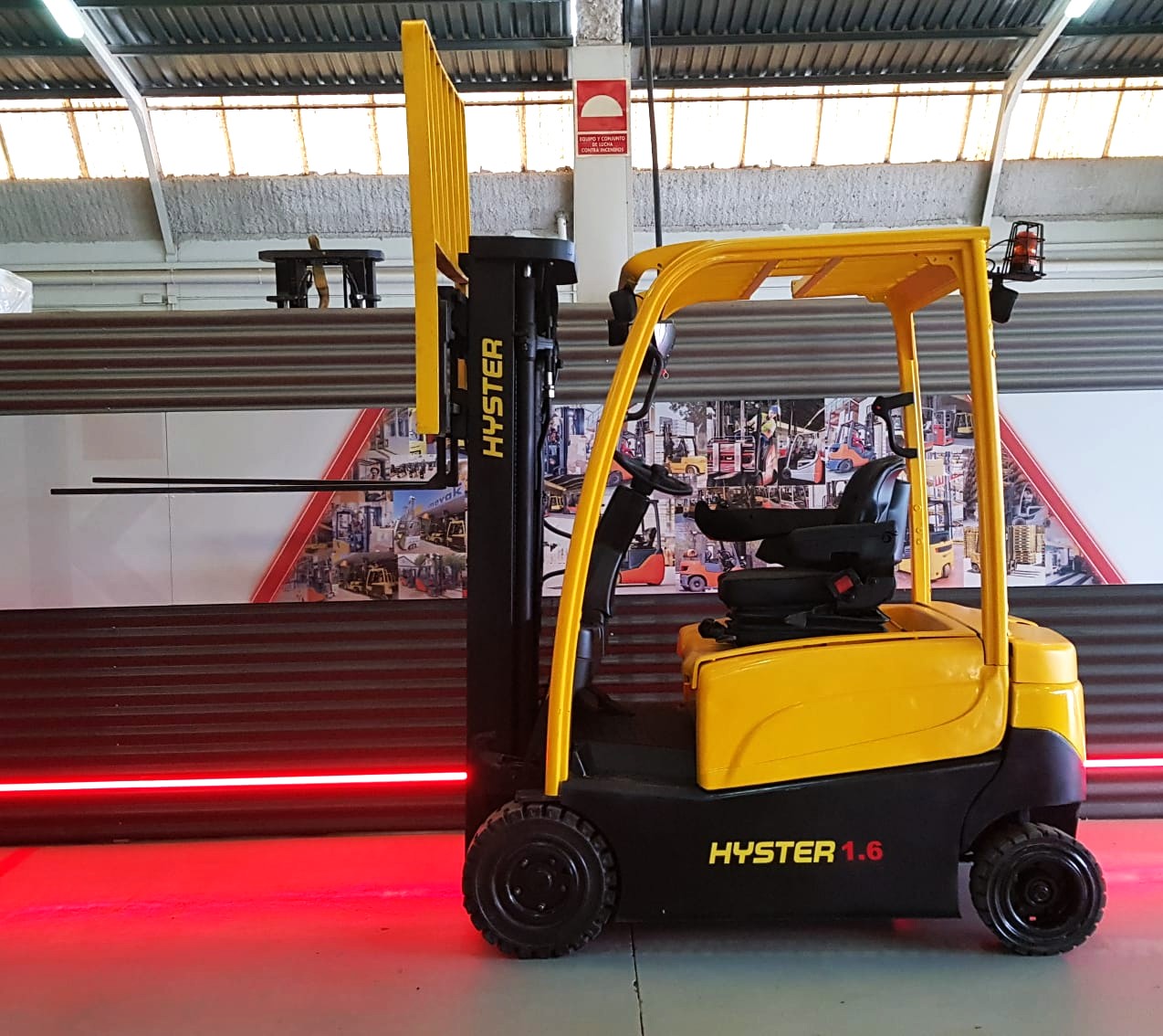 CARRETILLA ELEVADORA USADA HYSTER BATERIA 91% - Imagen 5