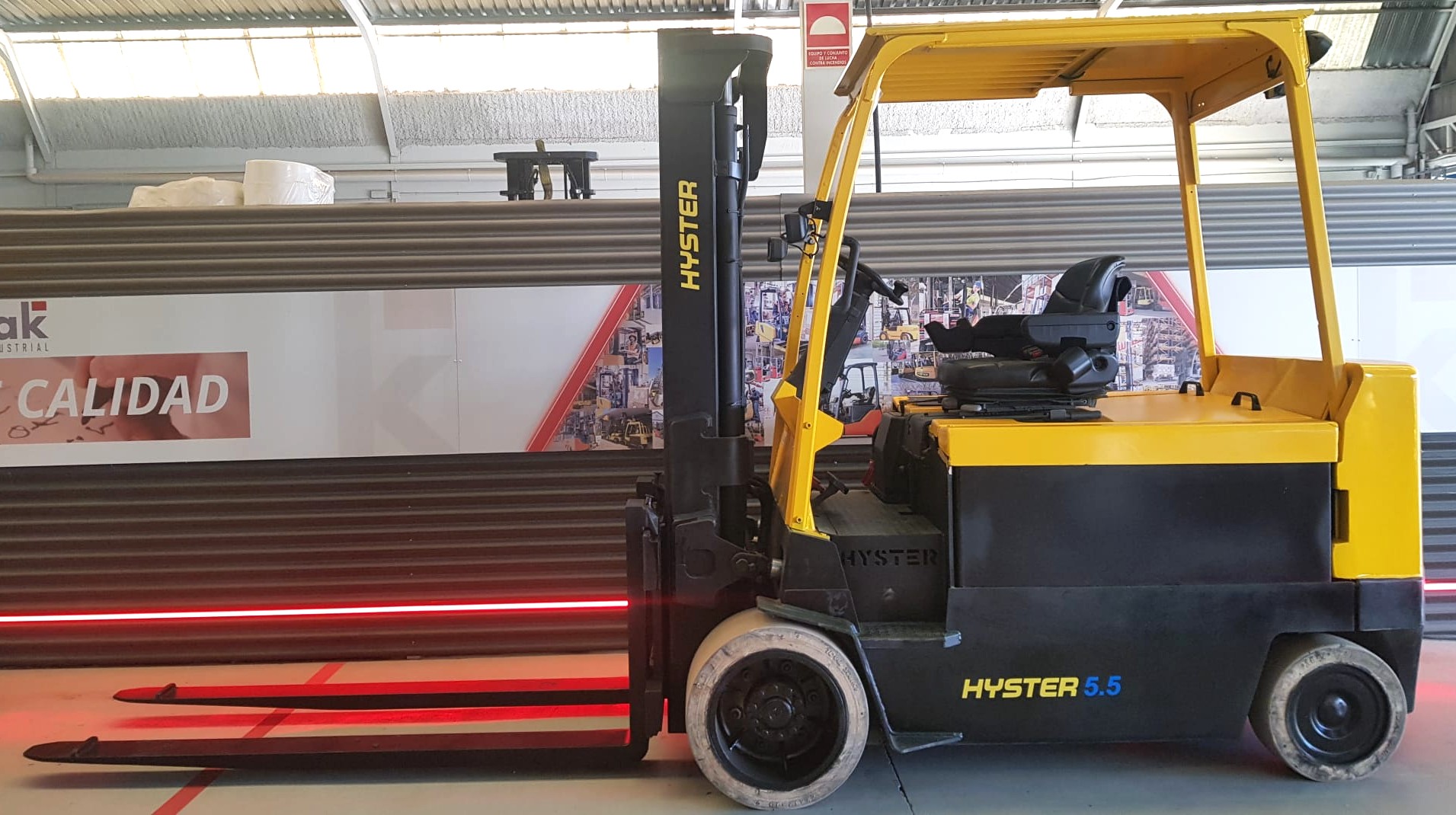 CARRETILLA ELEVADORA SEGUNDA MANO HYSTER - Imagen 2