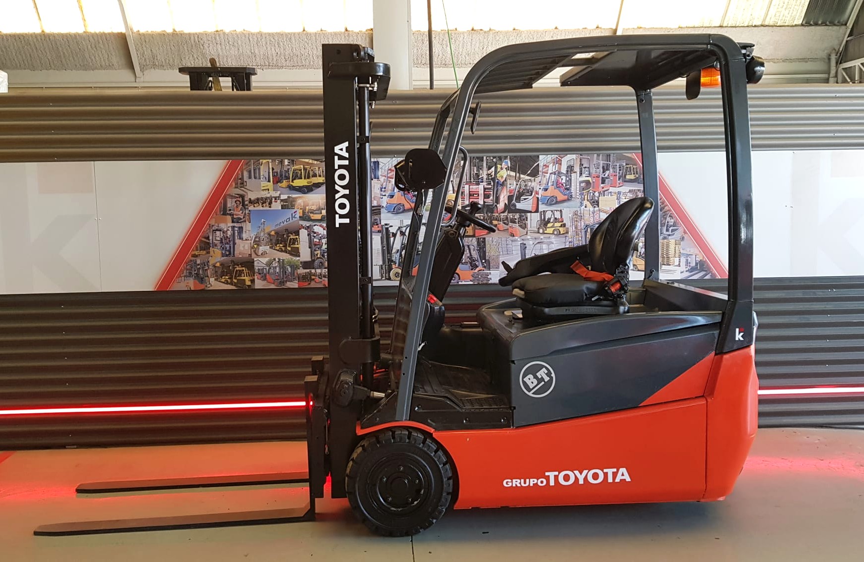 CARRETILLA ELEVADORA BT SEGUNDA MANO BATERÍA 93% - Imagen 3