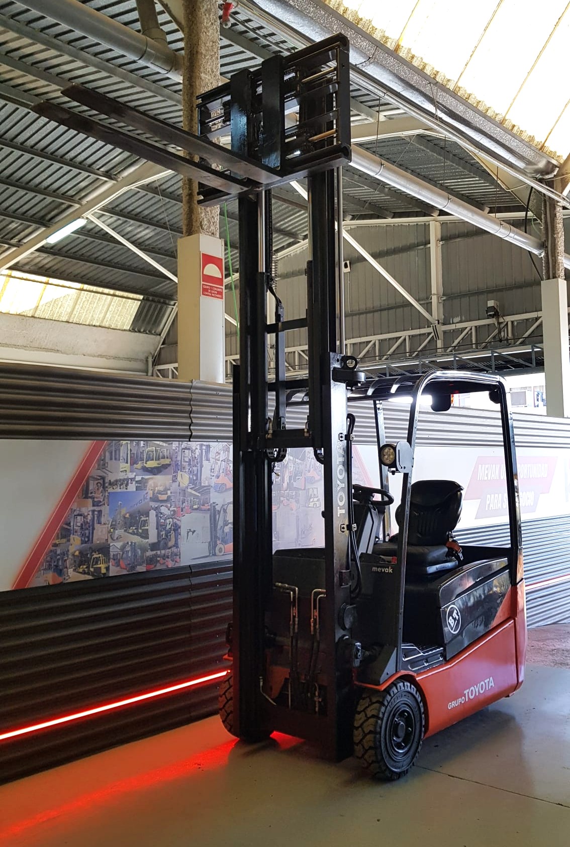 CARRETILLA ELEVADORA OCASION BT BATERÍA 93% - Imagen 6