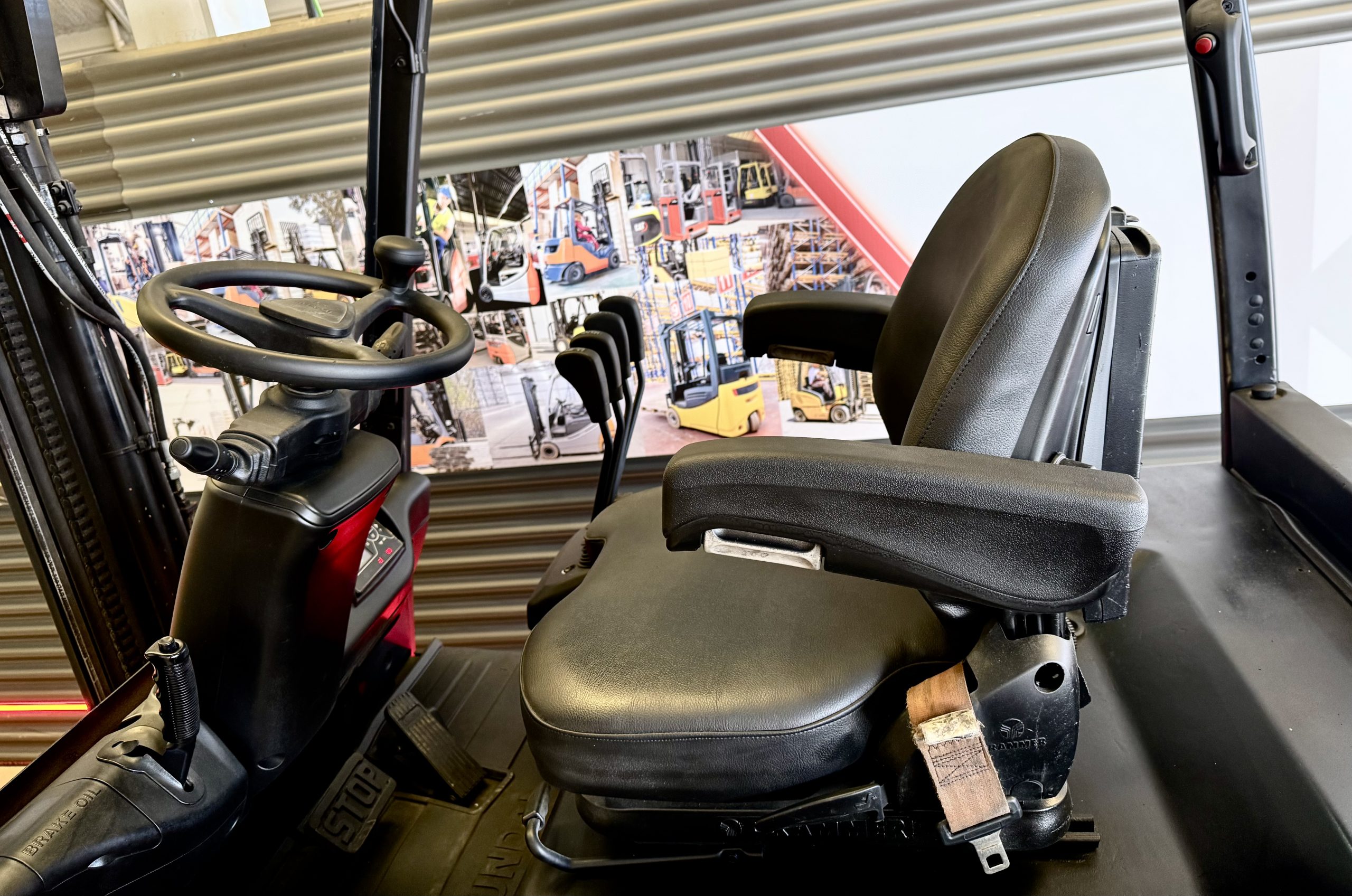 CARRETILLA ELEVADORA OCASION HYUNDAI BATERIA NUEVA - Imagen 5