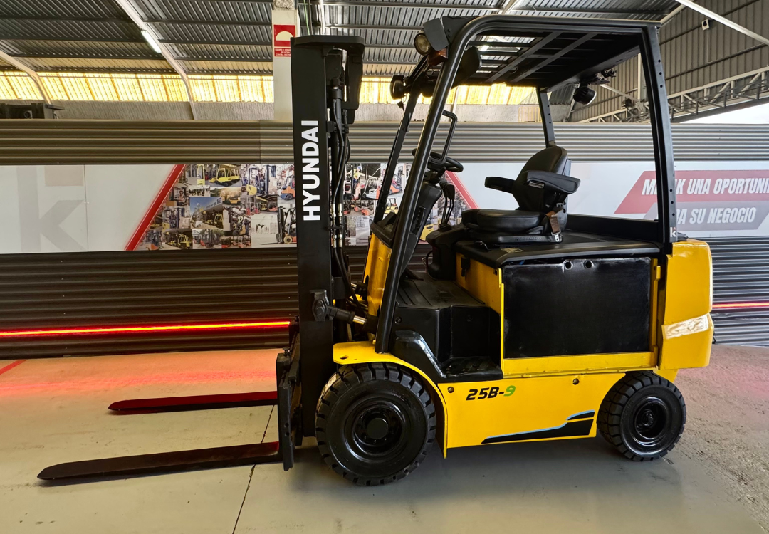 CARRETILLA ELEVADORA OCASION HYUNDAI BATERIA NUEVA - Imagen 3