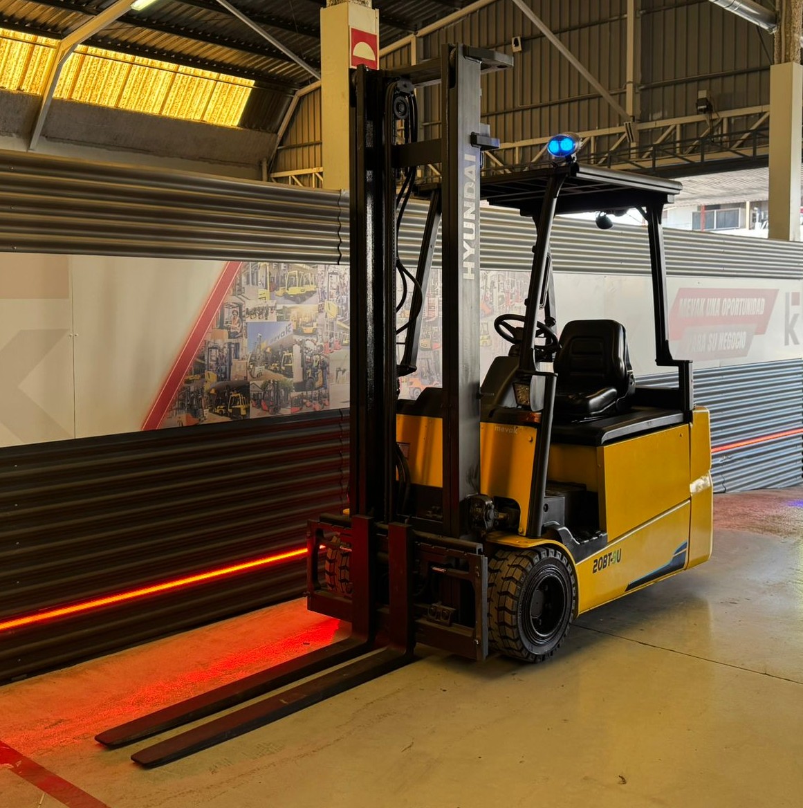 CARRETILLA ELEVADORA USADA HYUNDAI 2000 KG - Imagen 3