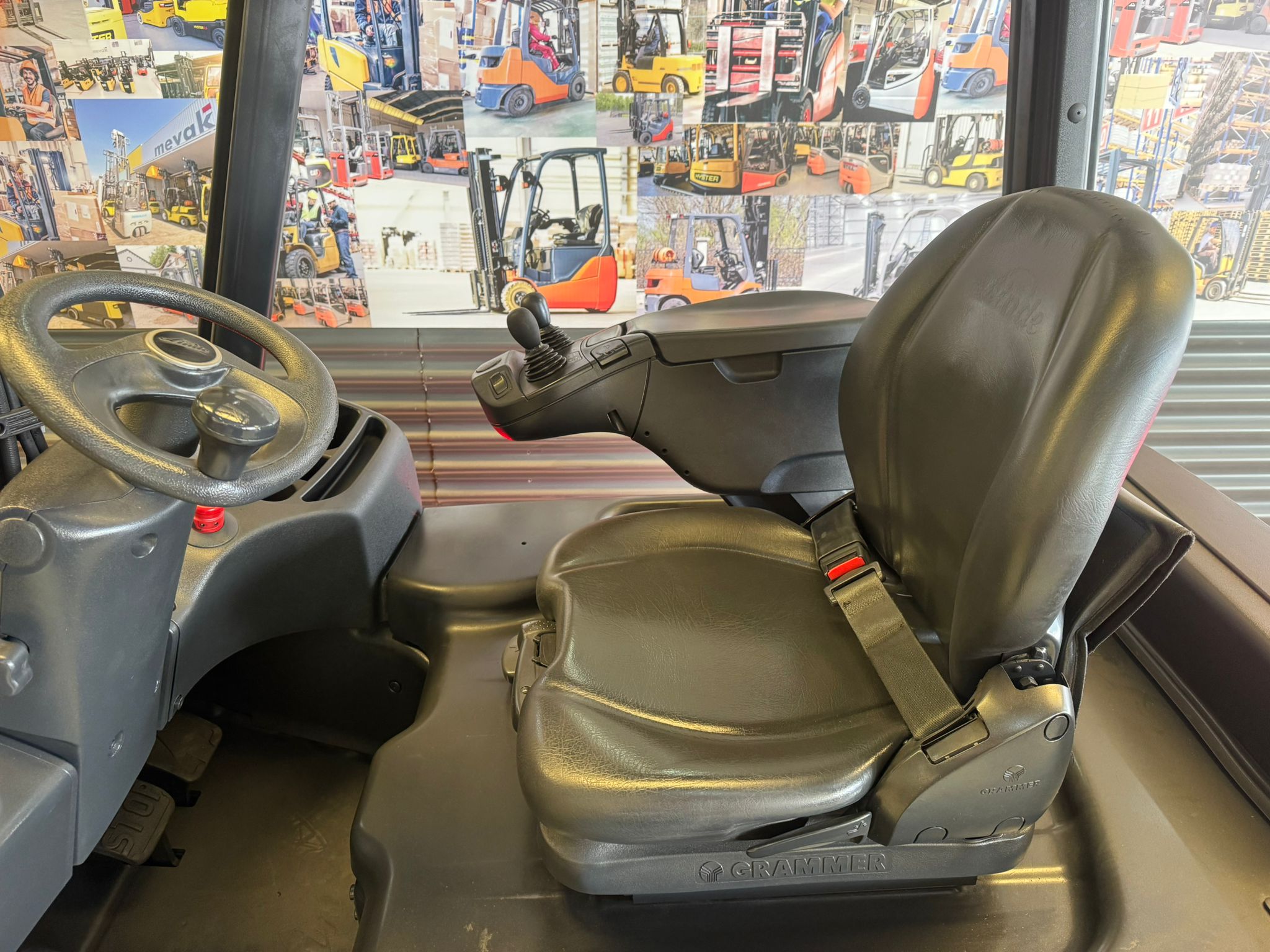 CARRETILLA ELEVADORA USADA LINDE BATERÍA 95% VERIFICADA POR LEVATIO - Imagen 11