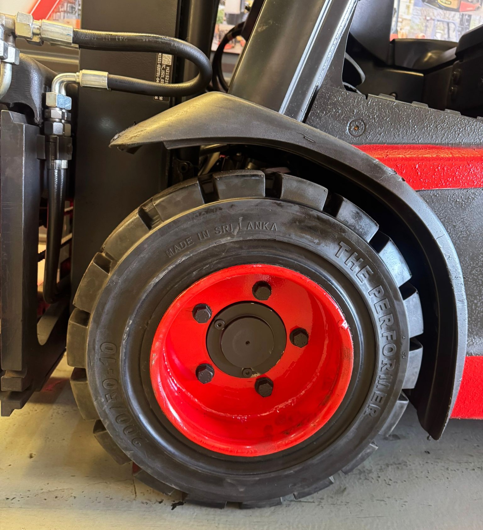 CARRETILLA ELEVADORA USADA LINDE BATERÍA 95% VERIFICADA POR LEVATIO - Imagen 9