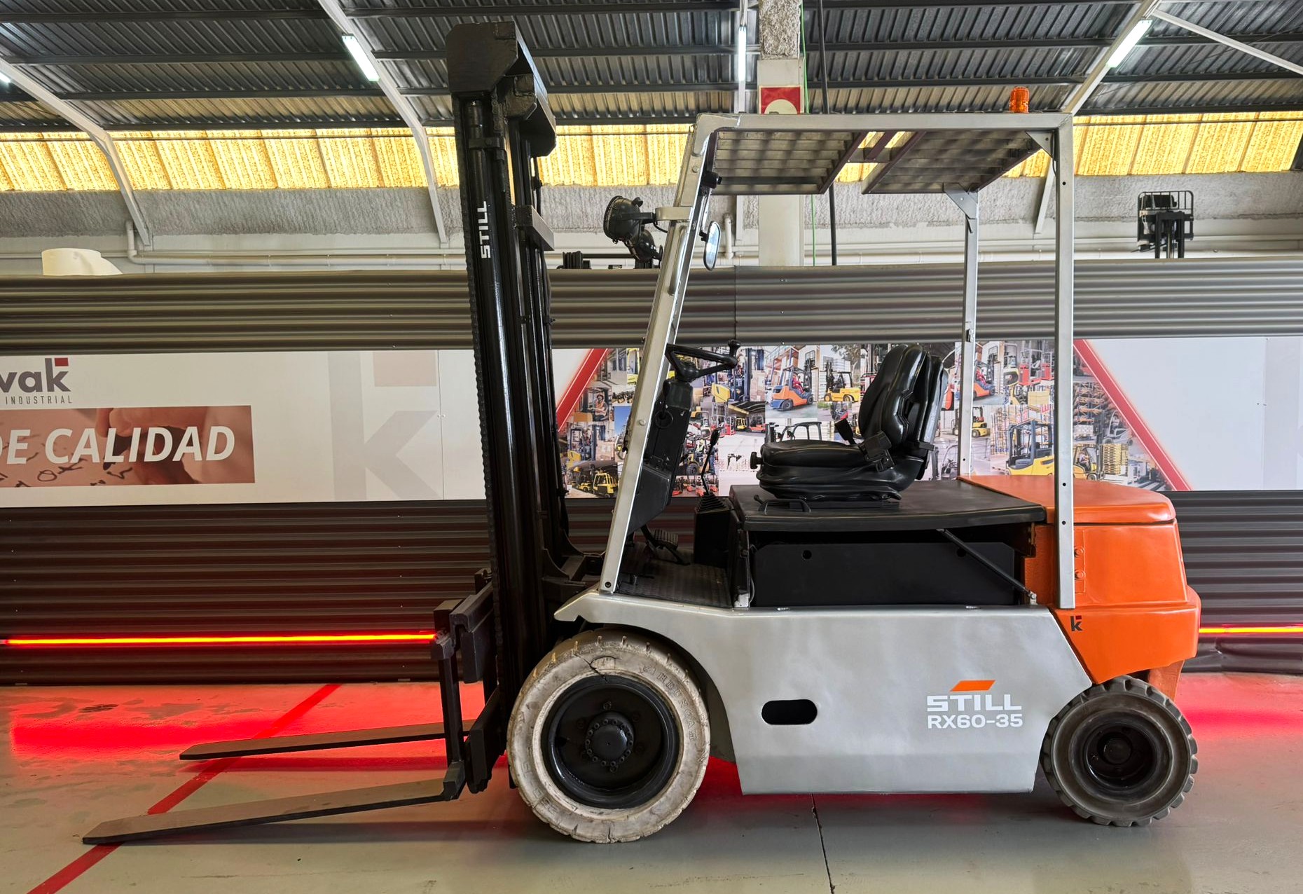 CARRETILLA ELEVADORA STILL SEGUNDA MANO BATERÍA NUEVA - Imagen 2