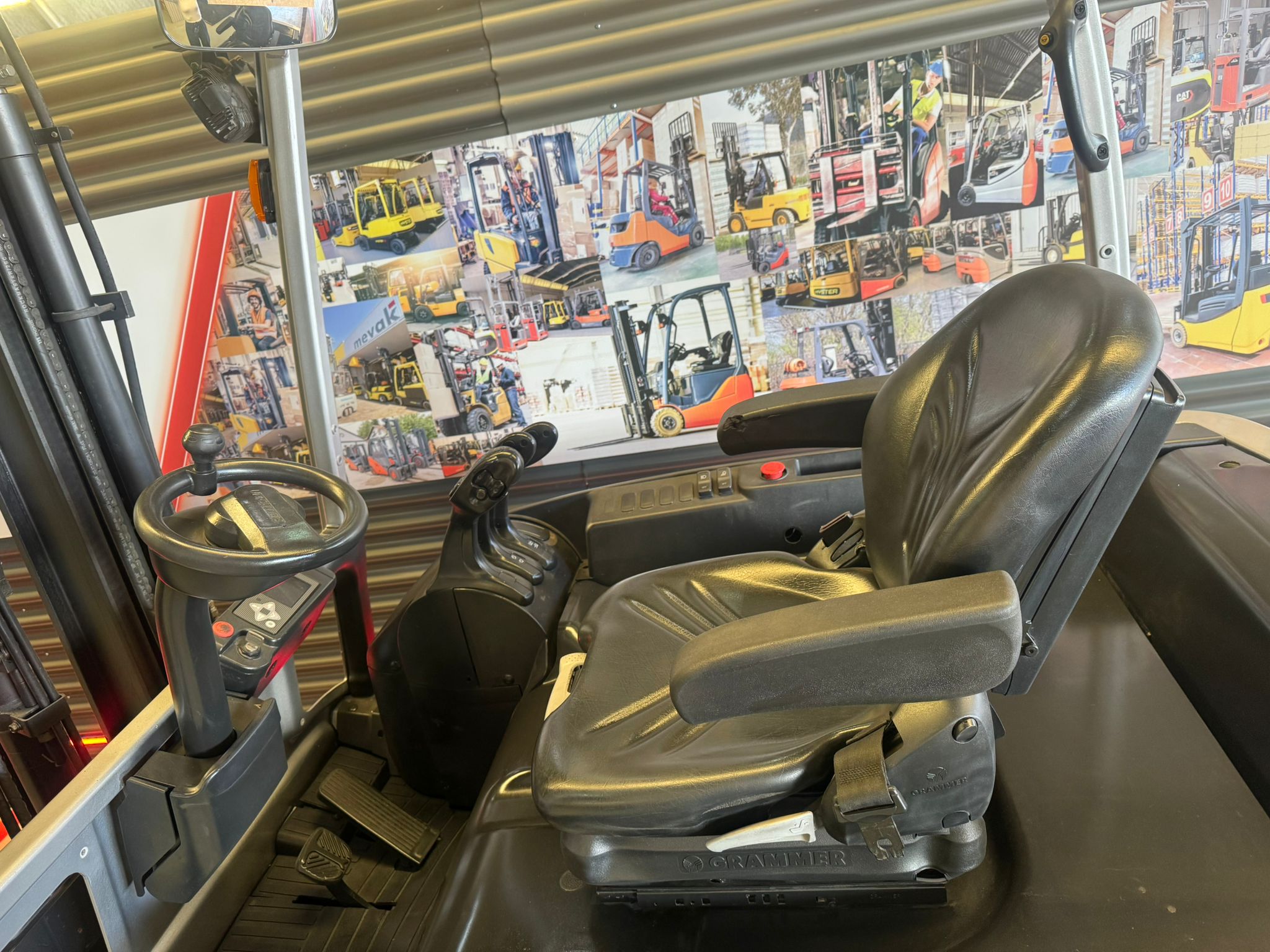 CARRETILLA ELEVADORA OCASION NISSAN BATERIA 90% VERIFICADA POR LEVATIO - Imagen 7