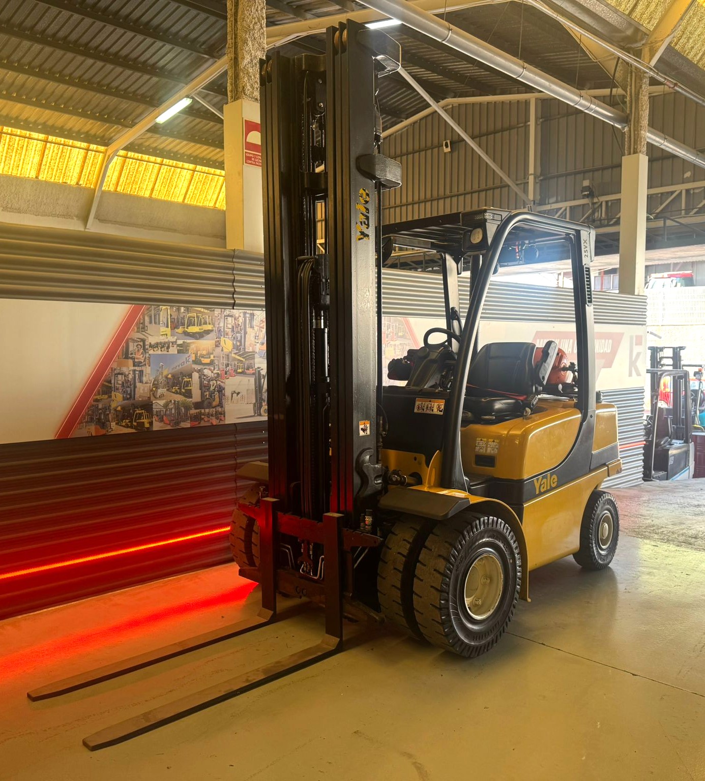 CARRETILLA ELEVADORA OCASION GAS YALE - Imagen 2