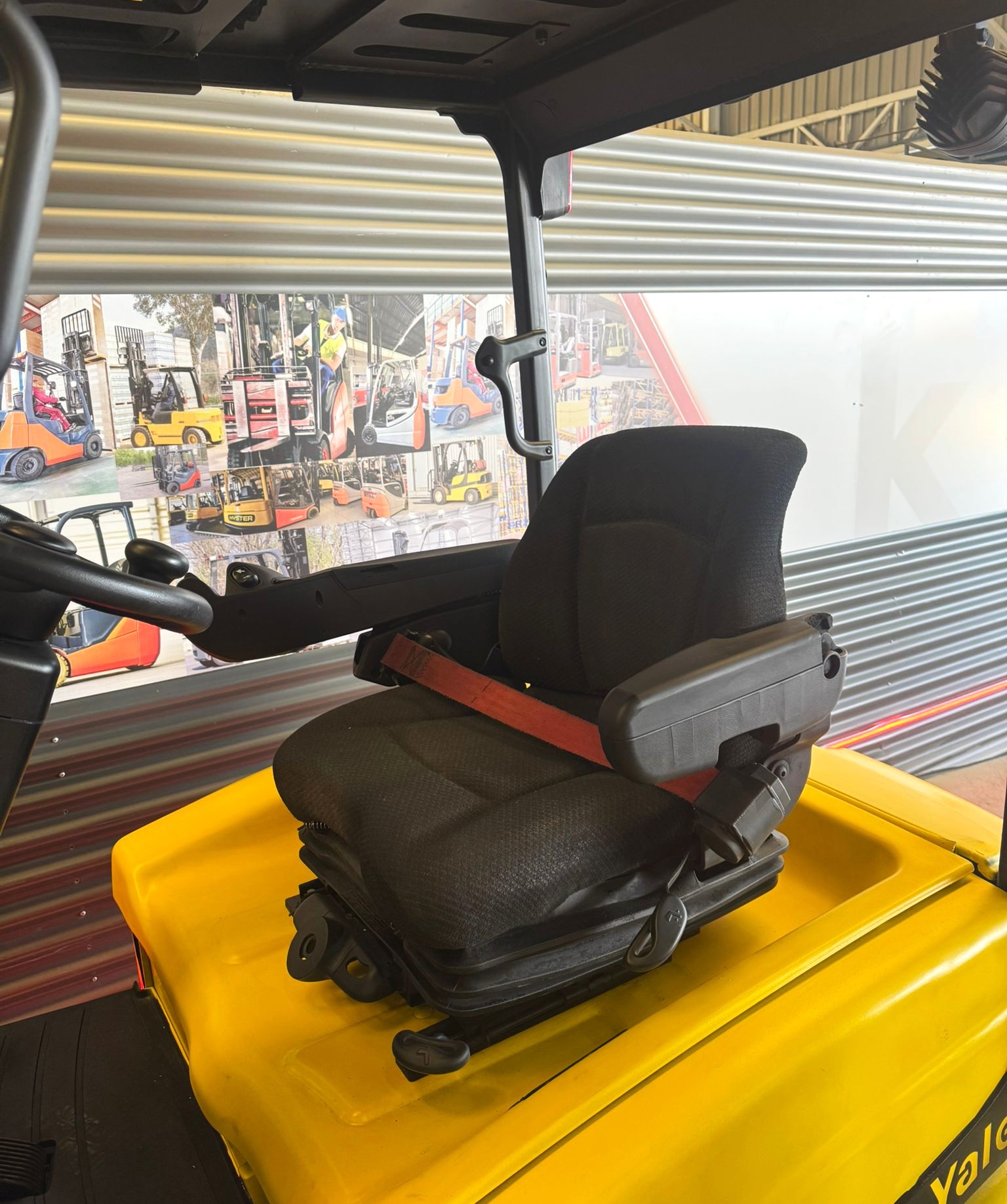 CARRETILLA ELEVADORA USADA YALE BATERÍA 92% - Imagen 7