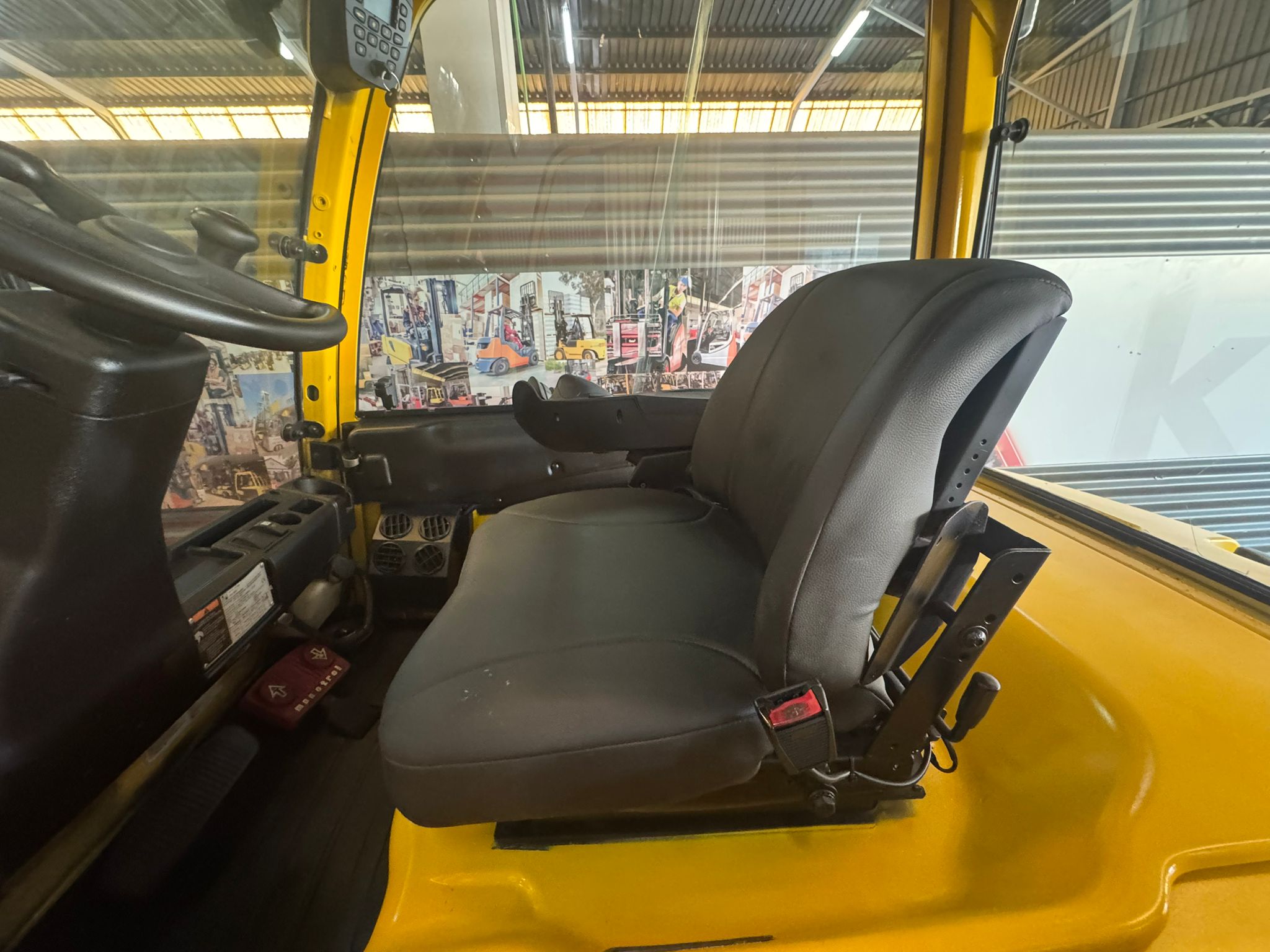 CARRETILLA ELEVADORA USADA HYSTER BATERÍA 92% VERIFICADA POR LEVATIO - Imagen 5