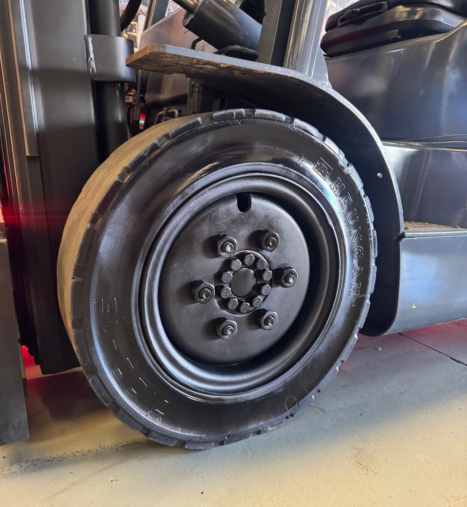 CARRETILLA ELEVADORA USADA GAS DOOSAN - Imagen 5