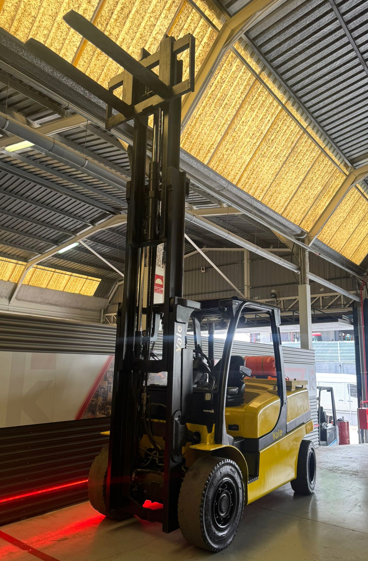 CARRETILLA ELEVADORA SEGUNDA MANO GAS YALE - Imagen 5