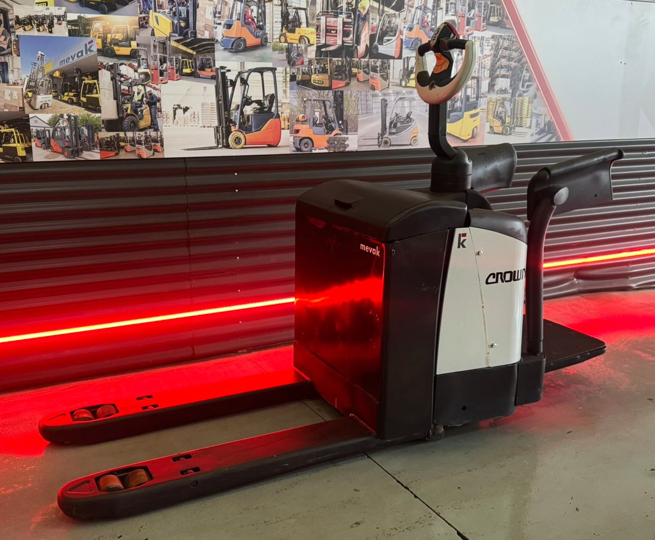 TRANSPALETA FRUTERA SEGUNDA MANO - Imagen 2