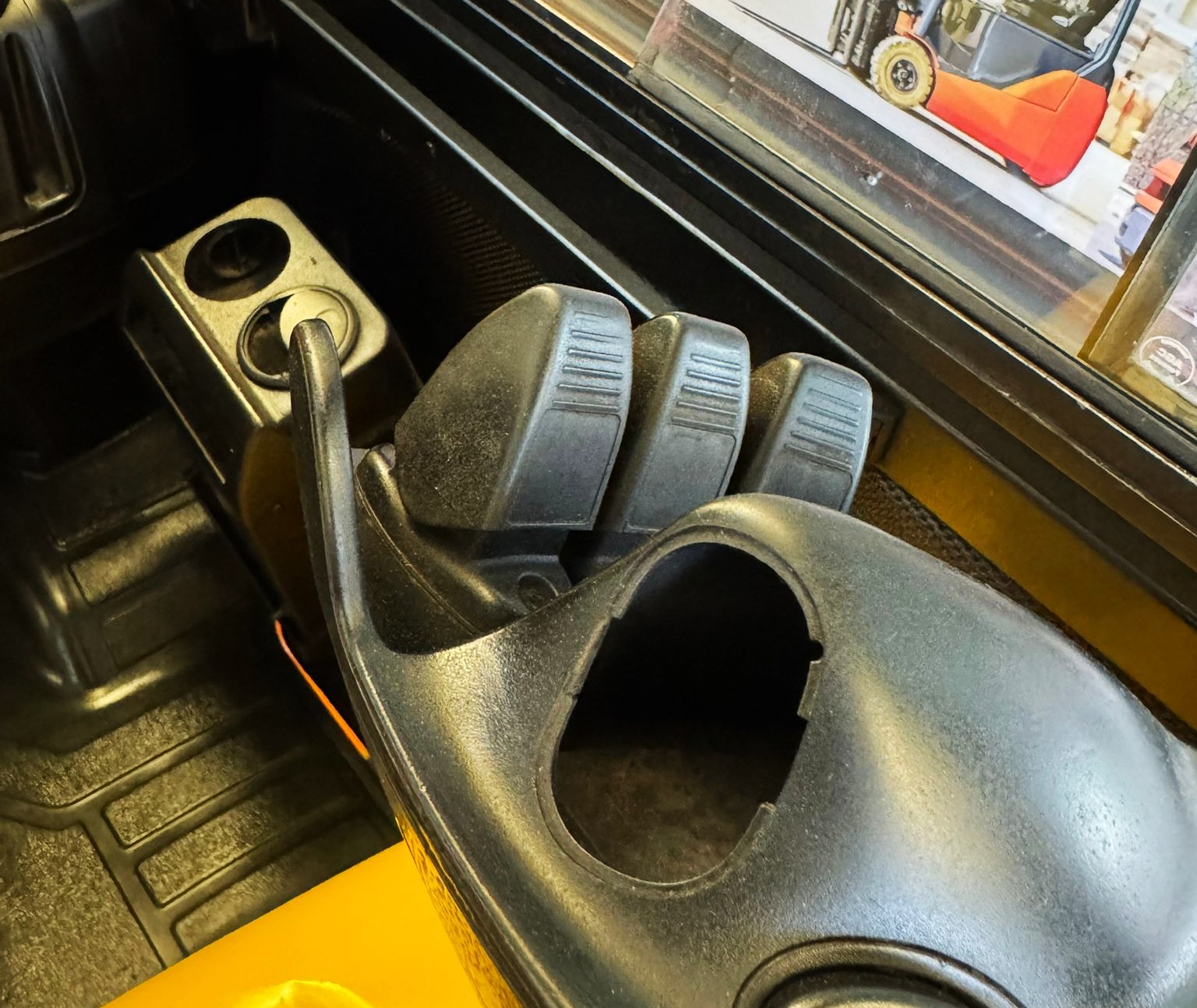 CARRETILLA ELEVADORA SEGUNDA MANO YALE GAS - Imagen 7