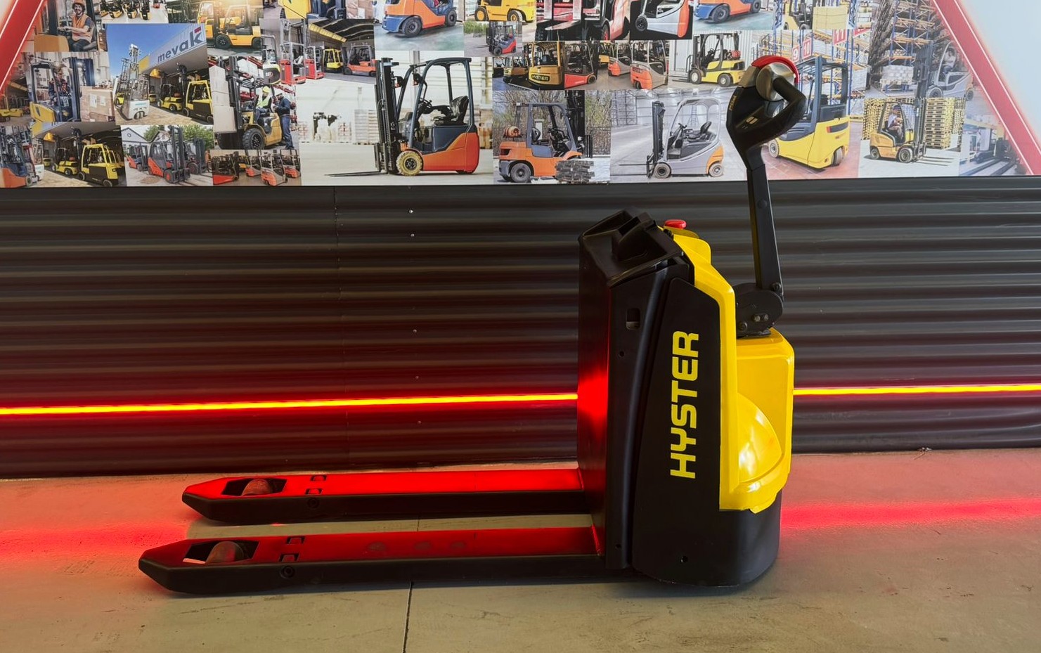 TRANSPALETA EUROPEA USADA BATERIA NUEVA - Imagen 2