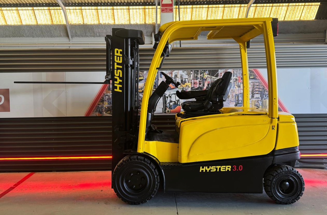 CARRETILLA ELEVADORA USADA HYSTER BATERIA NUEVA - Imagen 3