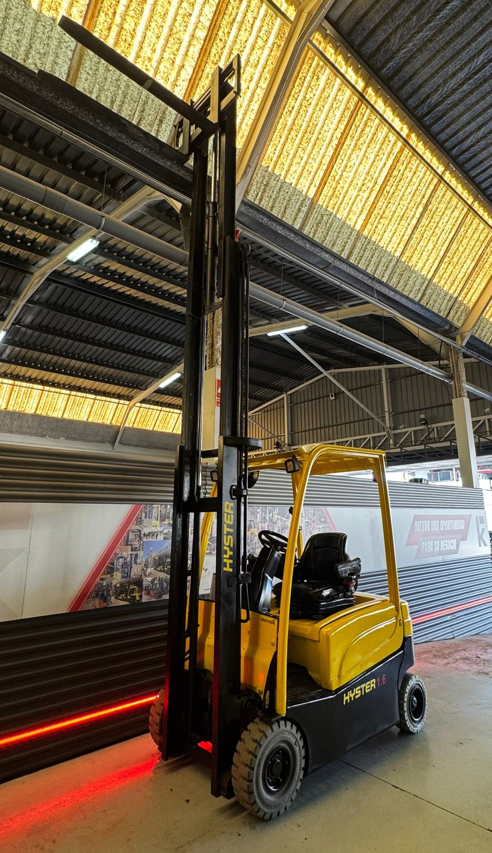 CARRETILLA ELEVADORA USADA BATERIA 92% VERIFICADA POR LEVATIO - Imagen 5