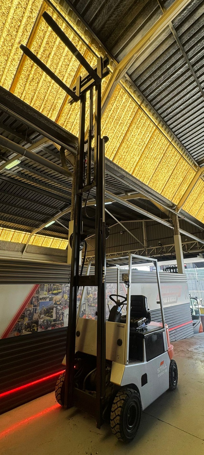 CARRETILLA ELEVADORA OCASION BATERIA NUEVA - Imagen 5