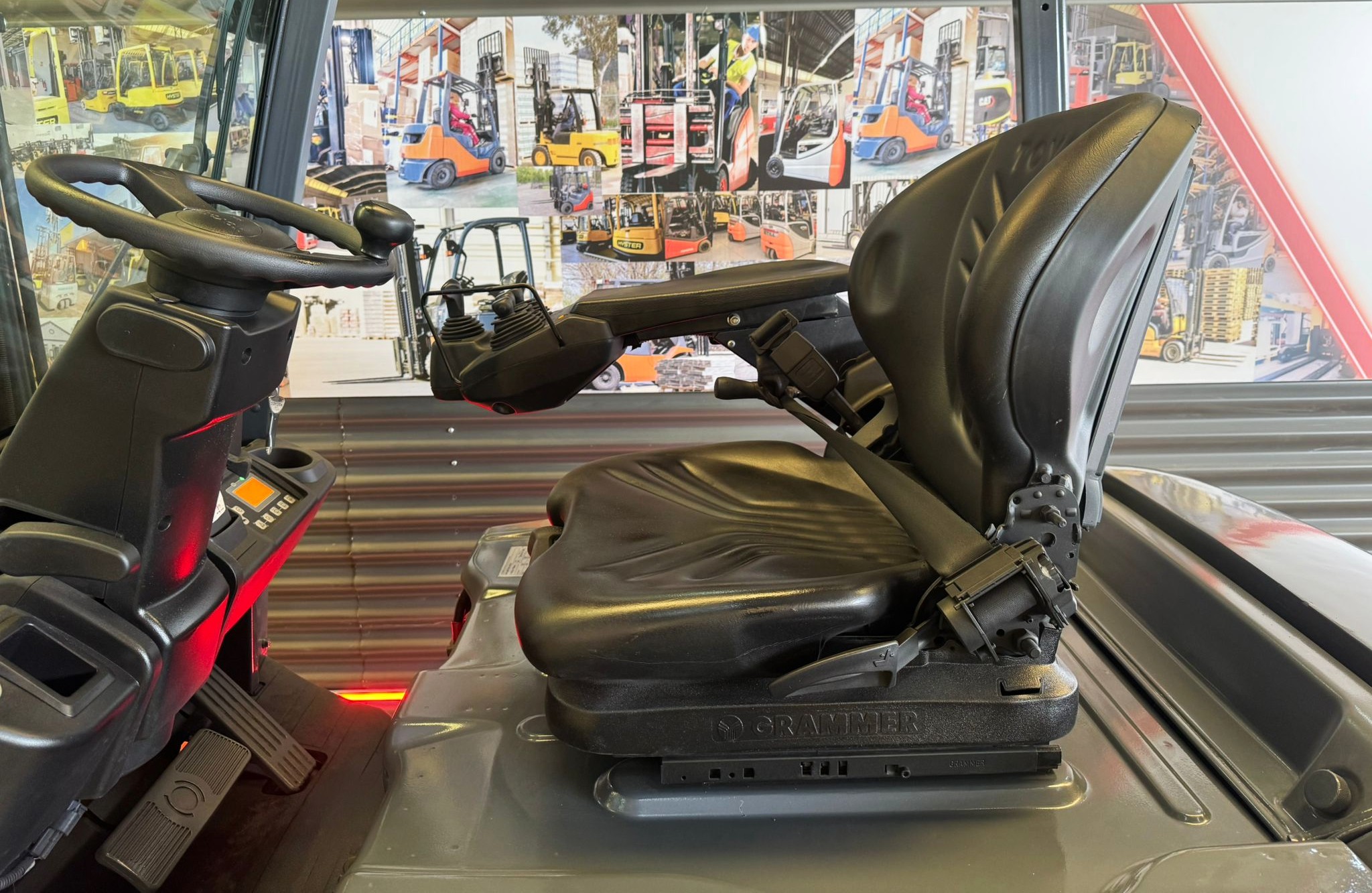 CARRETILLA ELEVADORA SEMINUEVA TOYOTA BATERIA NUEVA - Imagen 7