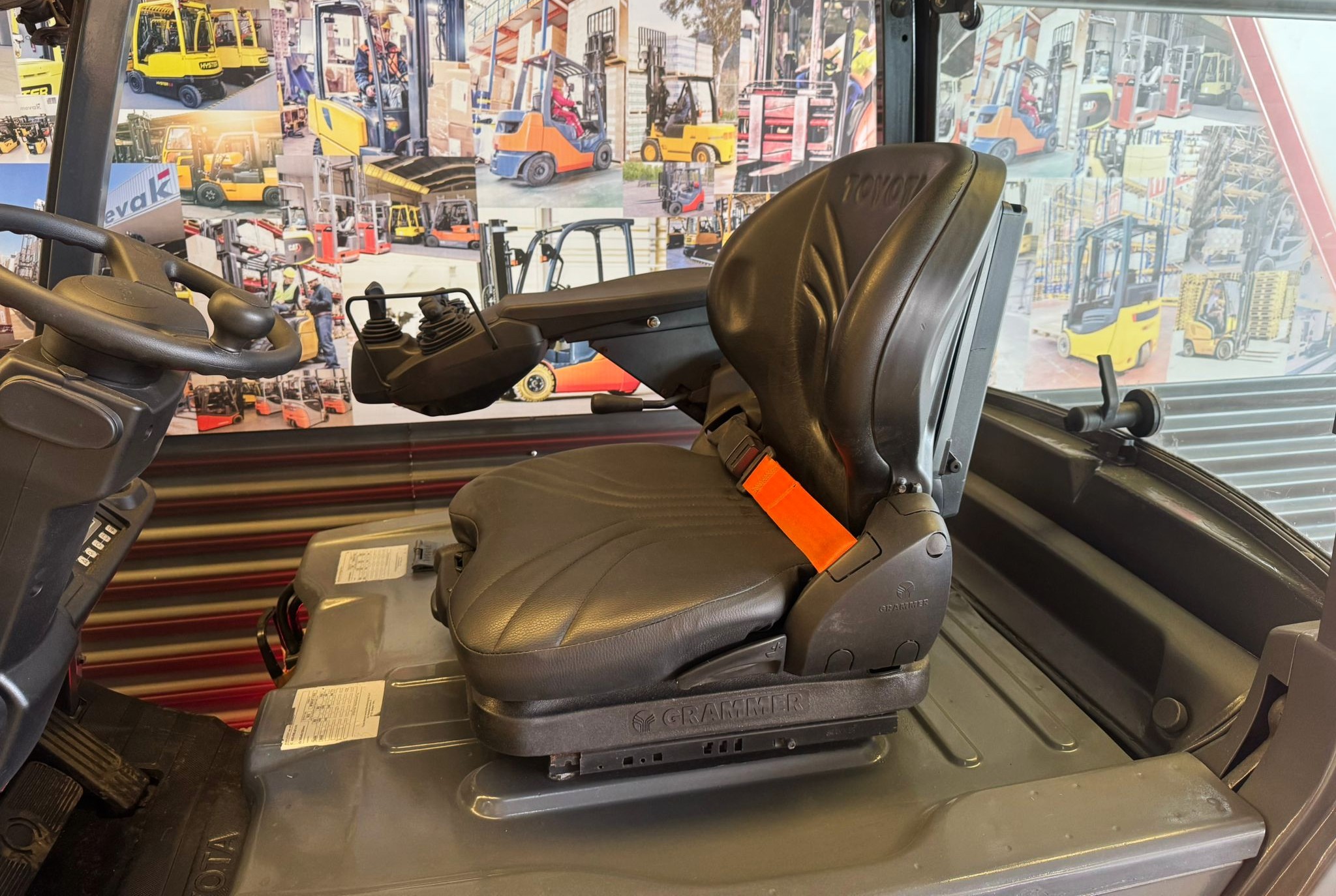 CARRETILLA ELEVADORA OCASION TOYOTA BATERIA 93% VERIFICADA POR LEVTIO - Imagen 7