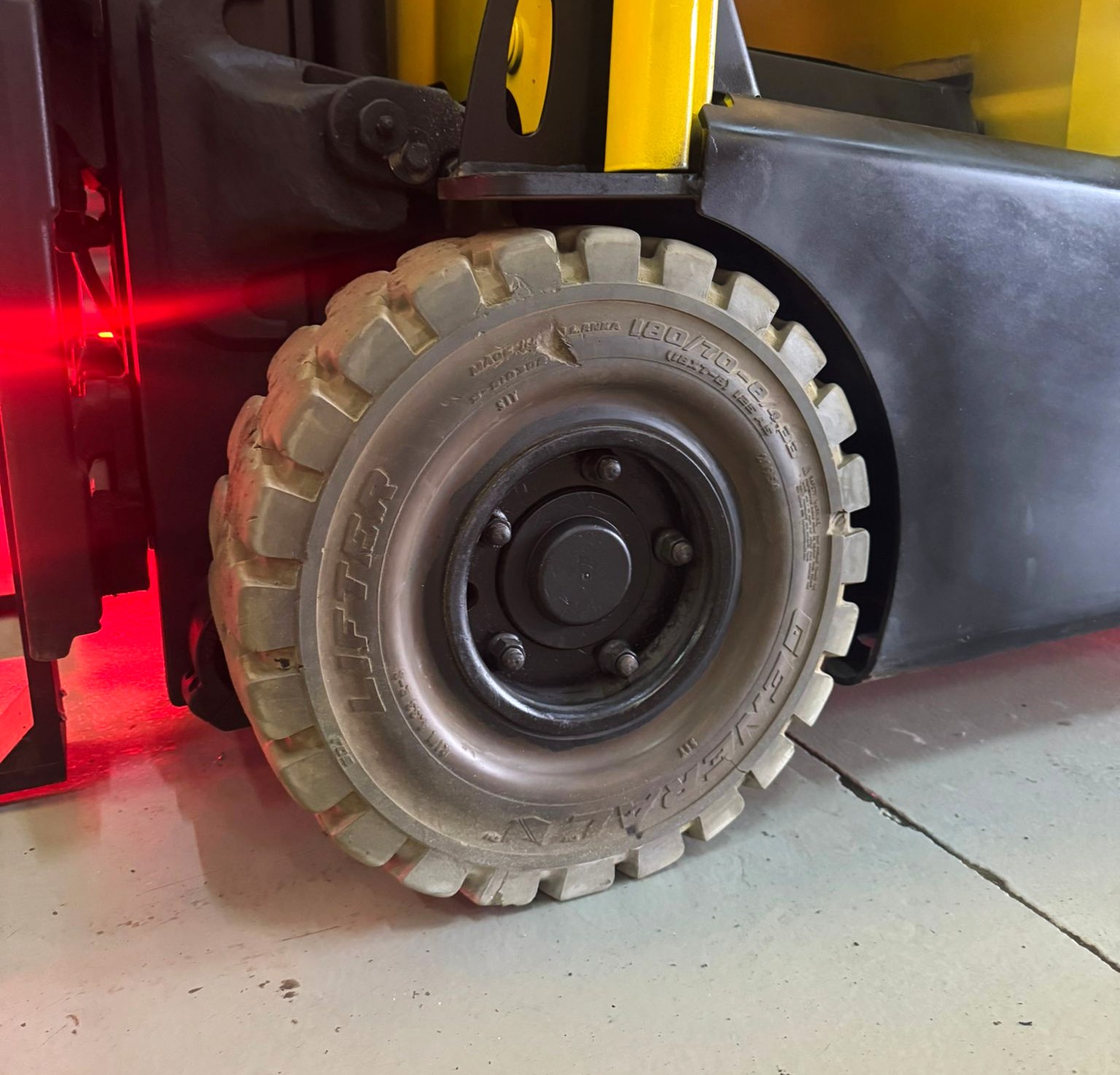 CARRETILLA ELEVADORA SEGUNDA MANO HYSTER BATERIA NUEVA - Imagen 2