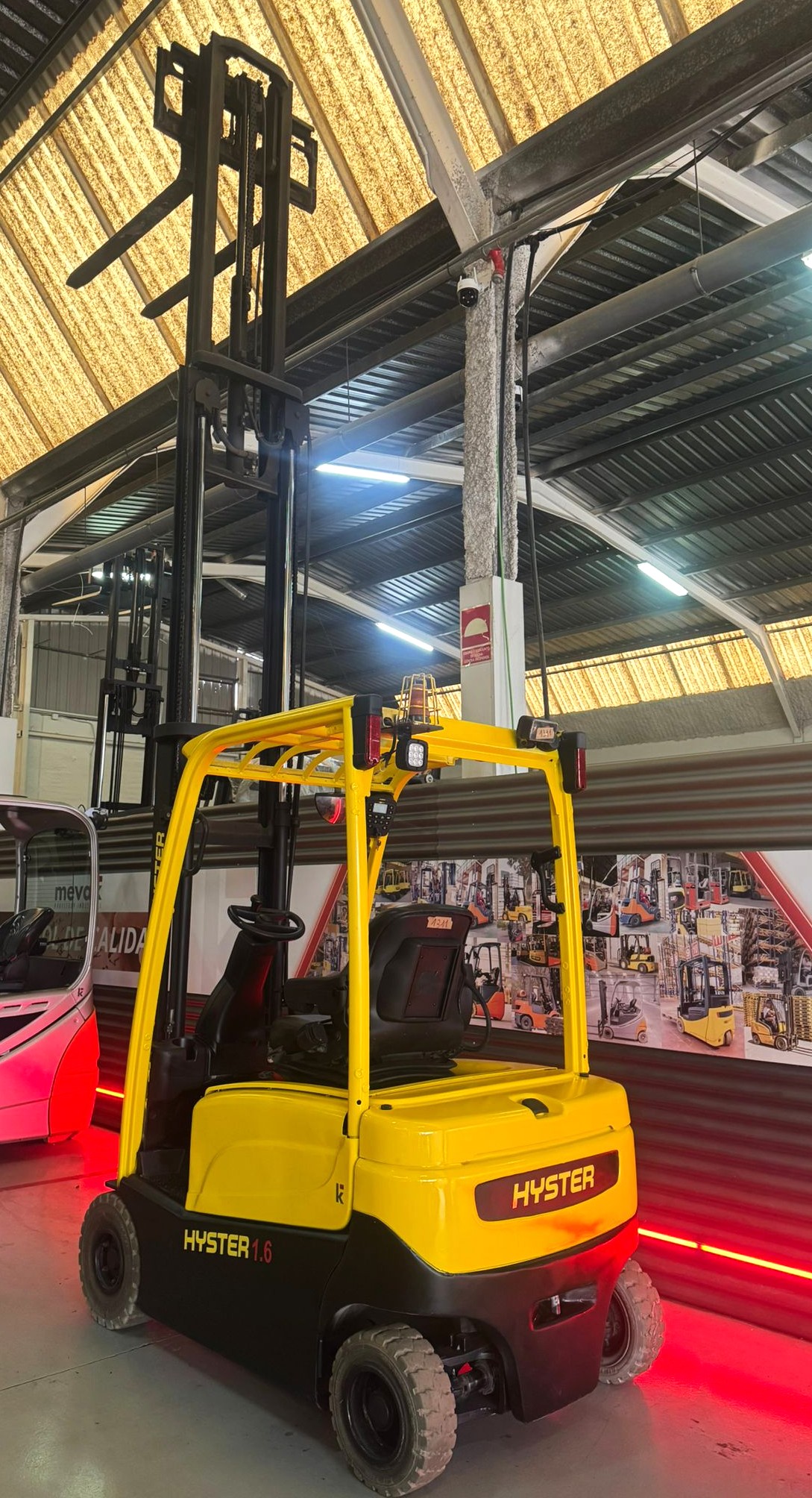 CARRETILLA ELEVADORA SEGUNDA MANO HYSTER BATERIA NUEVA - Imagen 5