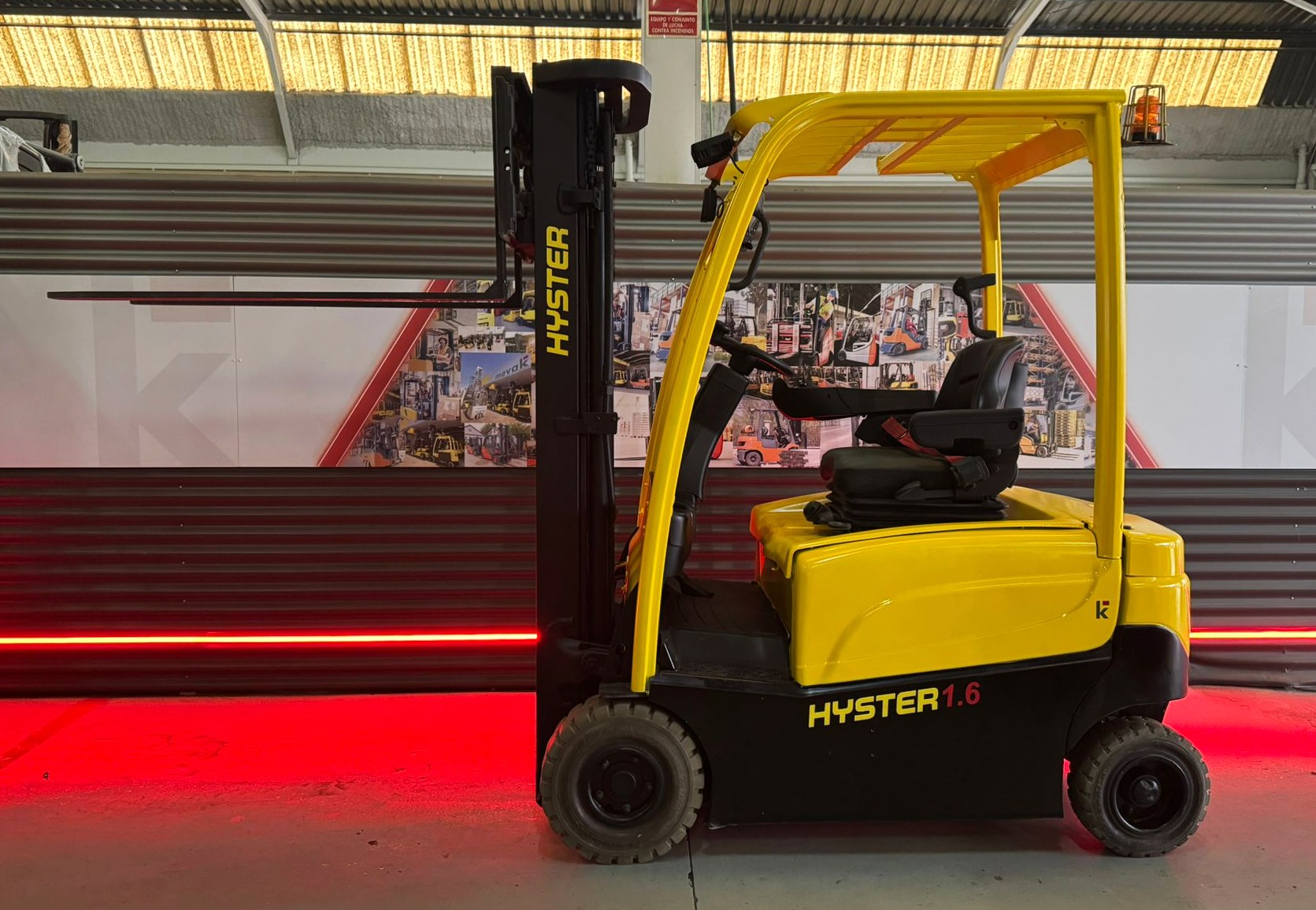 CARRETILLA ELEVADORA SEMINUEVA HYSTER BATERIA 91% VERIFICADA POR LEVATIO - Imagen 4