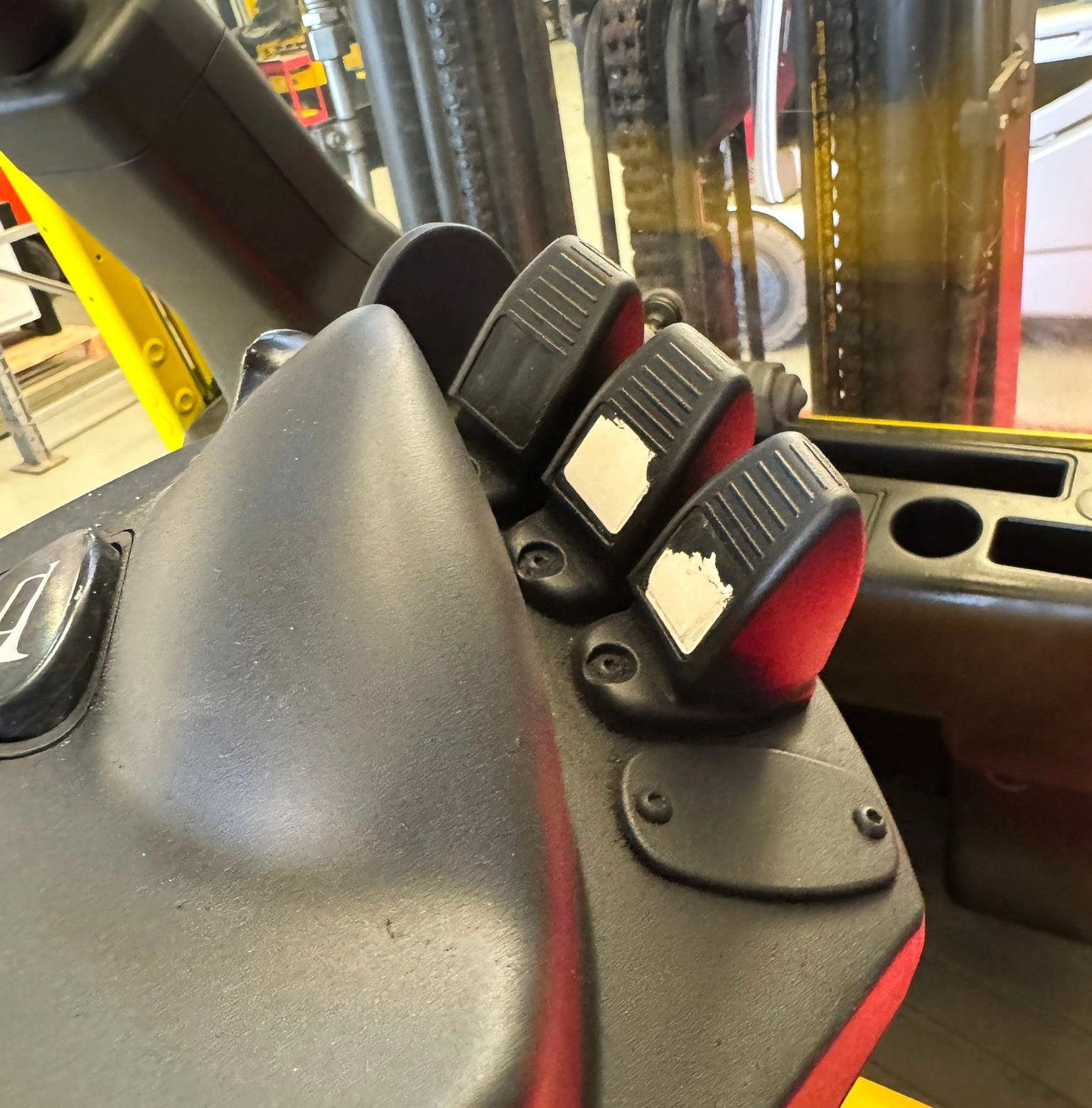 CARRETILLA ELEVADORA USADA HYSTER BATERIA NUEVA - Imagen 8