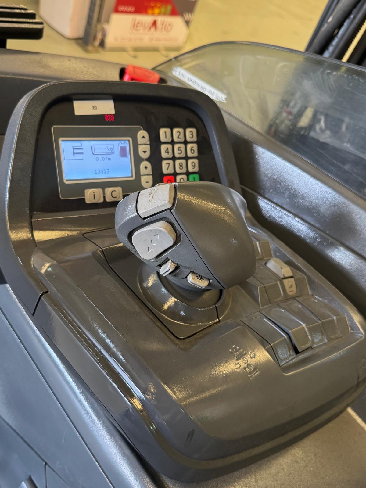 RETRACTIL SEGUNDA MANO BT BATERIA 92% VERIFICADA POR LEVATIO - Imagen 8