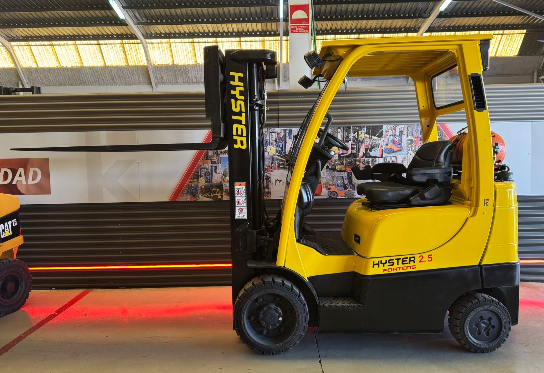CARRETILLA ELEVADORA OCASION HYSTER GAS - Imagen 5