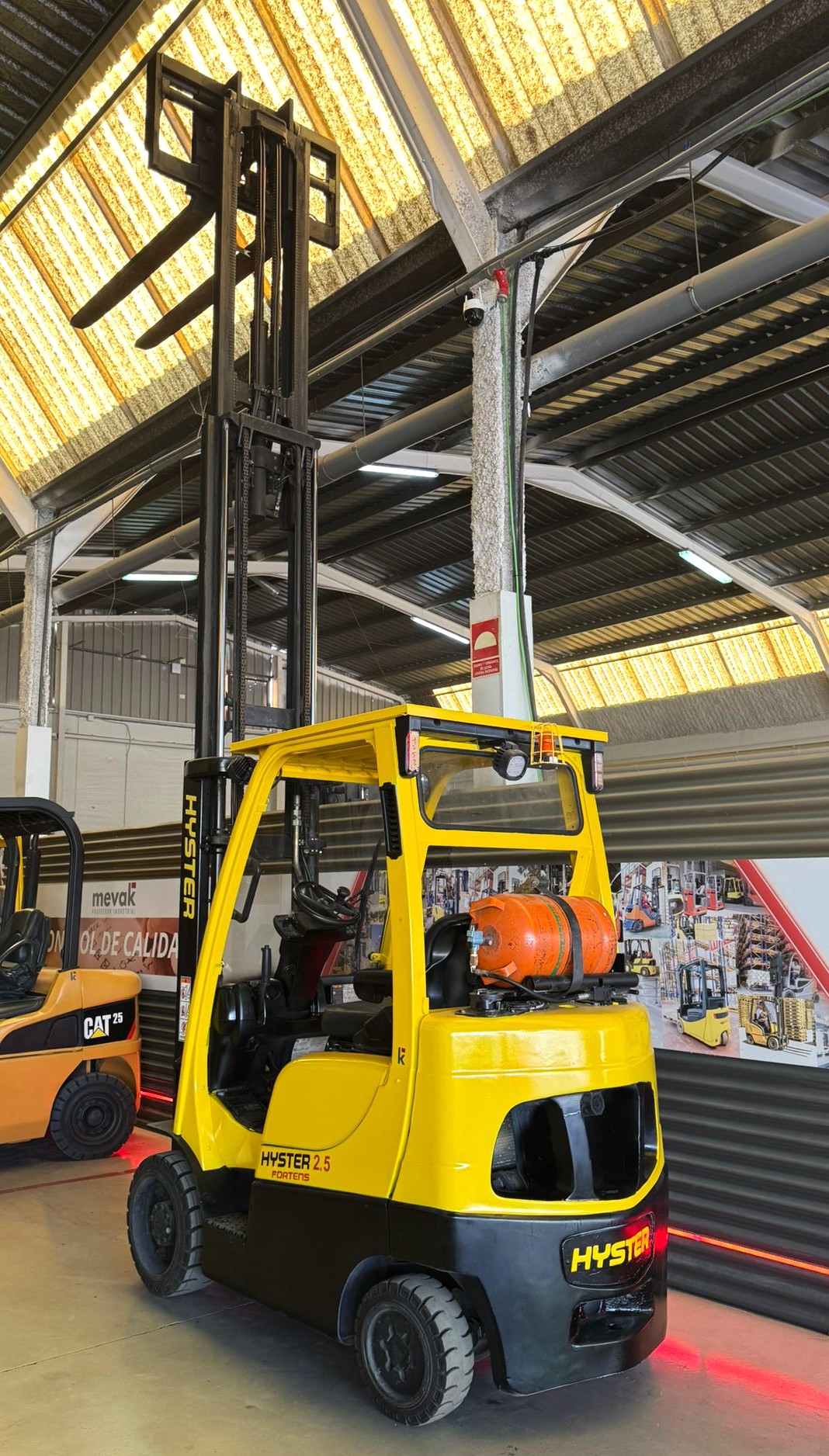CARRETILLA ELEVADORA OCASION HYSTER GAS - Imagen 7