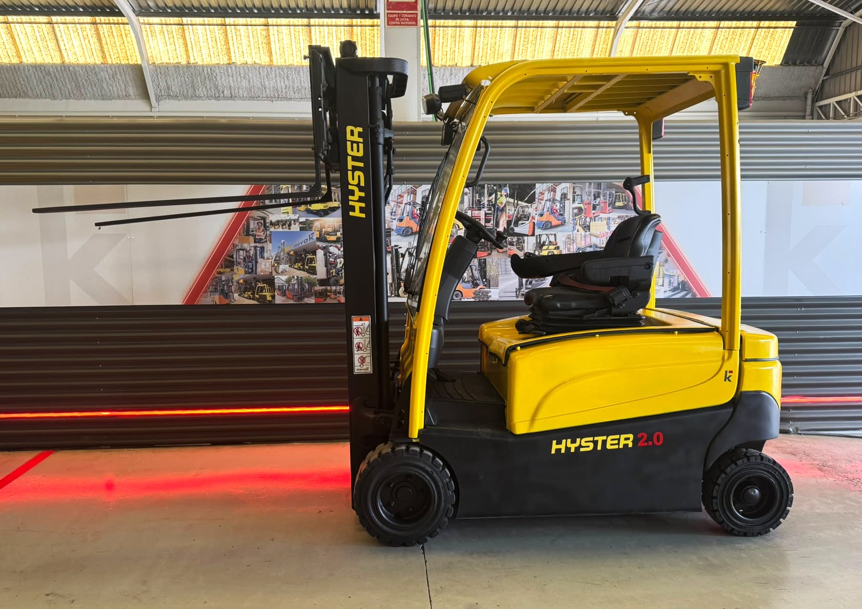 CARRETILLA ELEVADORA USADA HYSTER 2000 KG - Imagen 4