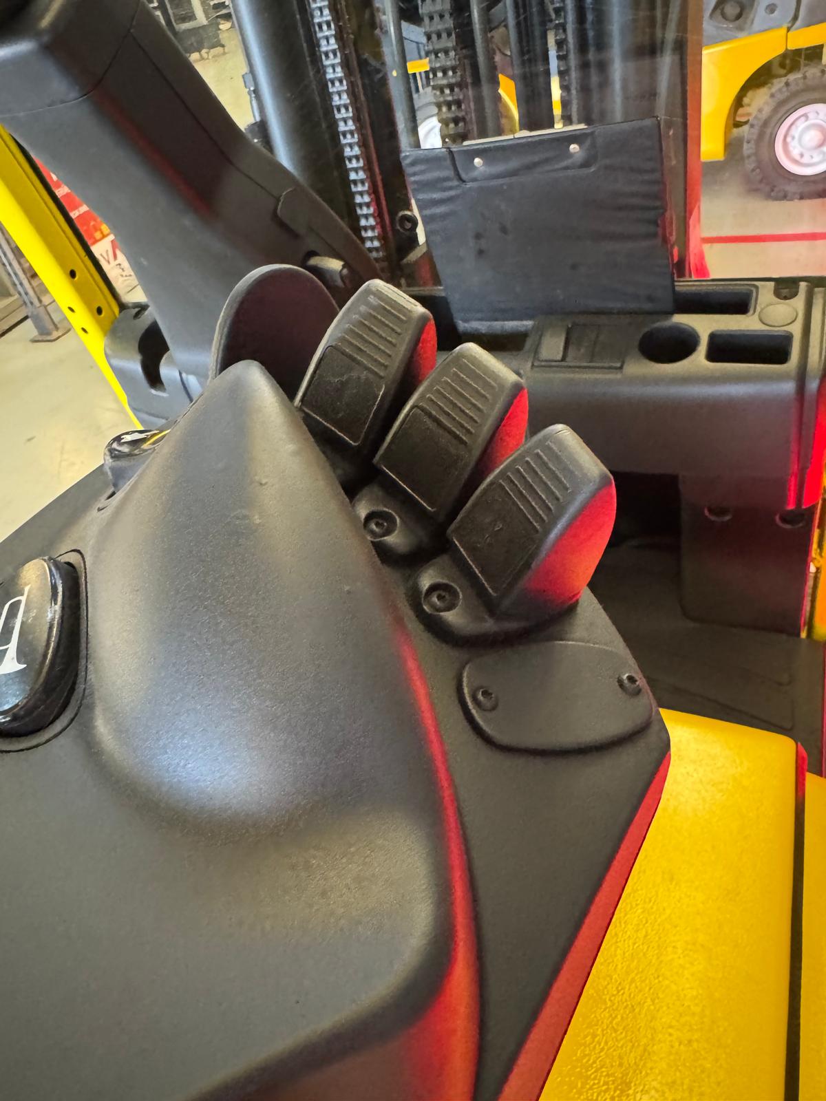 CARRETILLA ELEVADORA SEGUNDA MANO HYSTER 2000 KG - Imagen 8